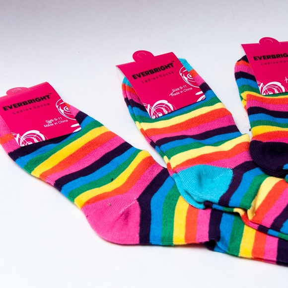 Bulk - 9 Pairs - Rainbow Stripe LGBT Pride Crew Socks - One Size - Picture 2 of 4